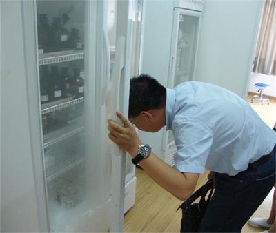 省環(huán)保廳、市環(huán)保局領導一行來我司視察